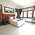 Villa Sanket - Kuta - 6 Bedrooms - 6 Bathrooms - Great Location